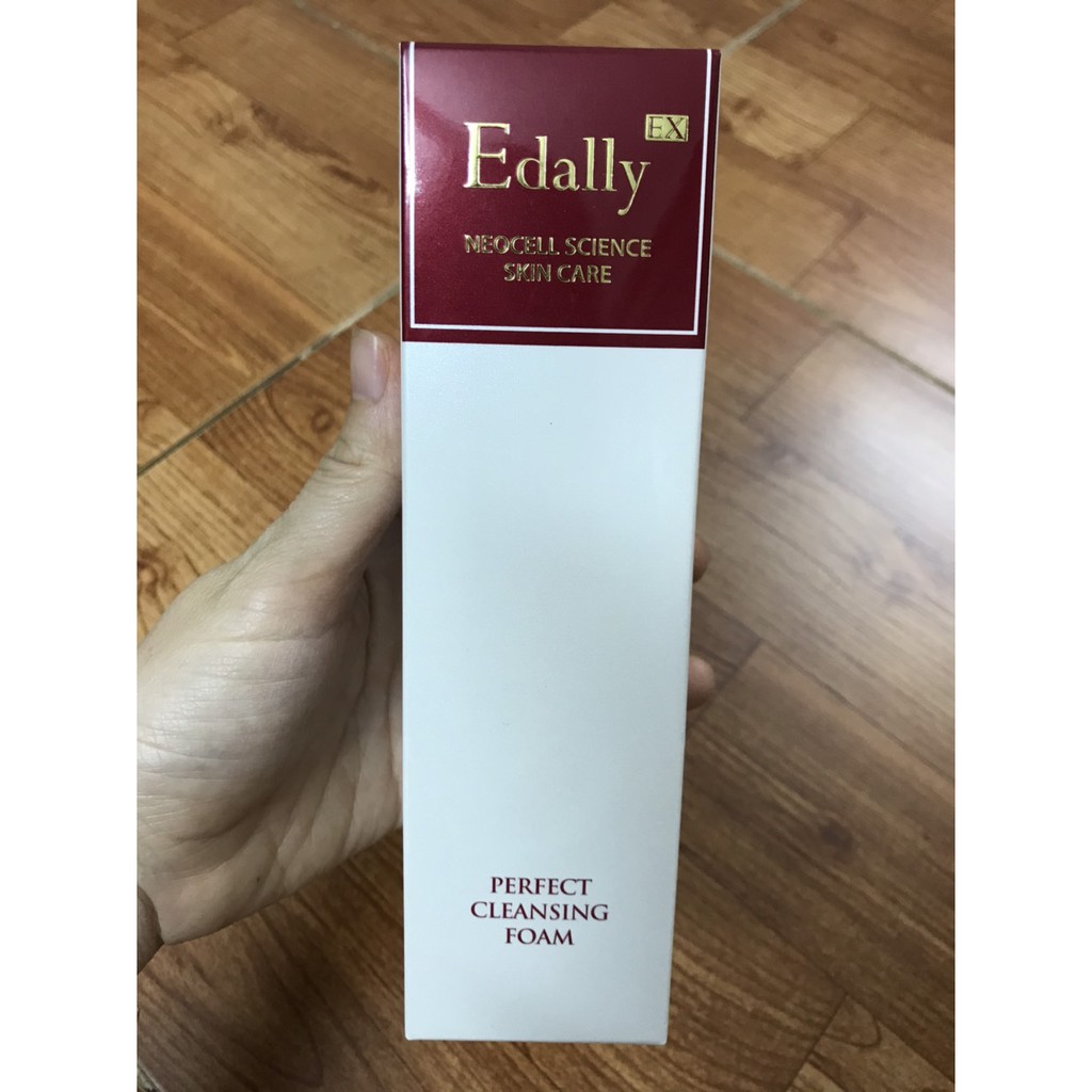 Sữa Rửa Mặt Sạch Sâu Edally Ex Perfect Cleansing Foam