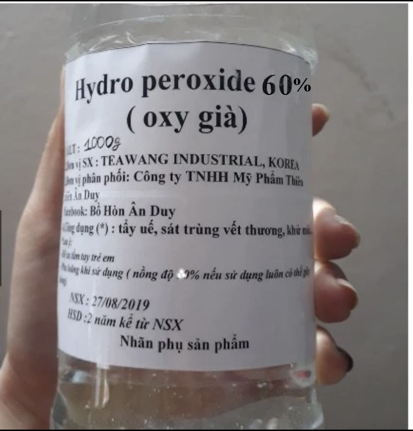 Tẩy Lồng Máy Giặt 1lit Oxi già Oxy Già H2O2  Oxy già 60% Đậm Đặc Tẩy lũa sân gạch…