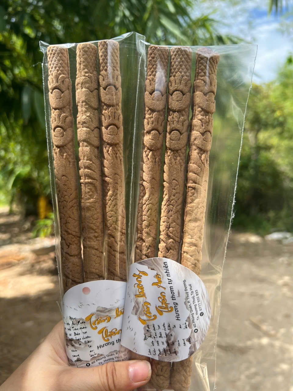 combo 6 cây nhang trầm hương Thiên An điêu khắc rồng thần phát tài phát lộc quanh năm lộc lá đầy nhà dài 30cm thời gian đốt cháy 45 phút