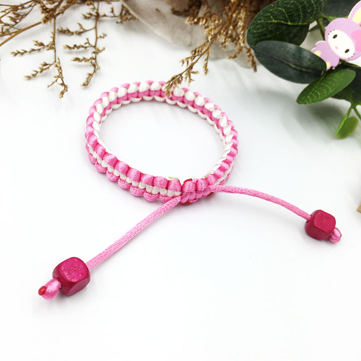 Vòng tay handmade kiểu đan dây Màu Hồng phối Trắng V32 Vòng tay KIMII
