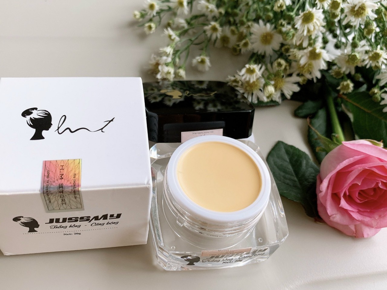 KEM FACE TRẮNG HỒNG HMSTORE