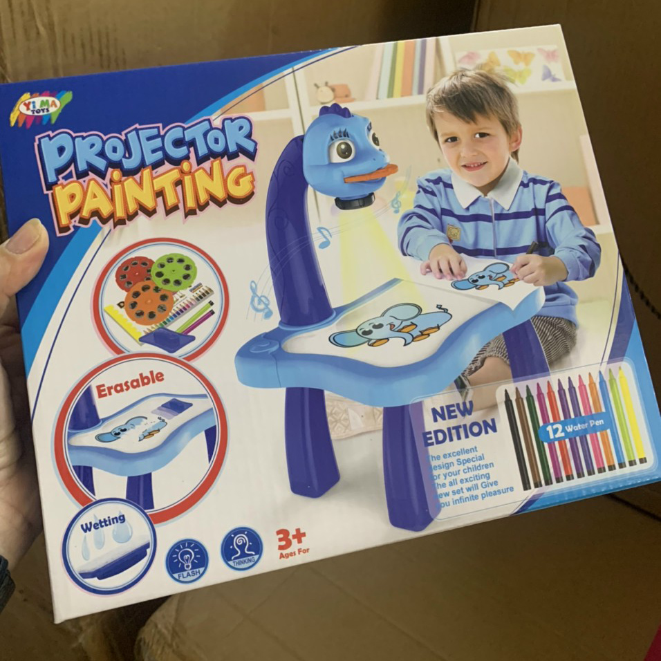 Bàn vẽ có đèn chiếu thông minh cho bé tập học vẽ Projector Painting có nhạc 24 hình dùng pin AA Bàn Học Tập Tô Vẽ Cho Bé Có Đèn Chiếu Sáng Thông Minh