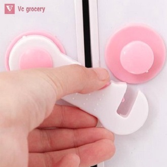 [HÀNG CÓ SẴN] Đai Khóa Gài Tủ Lạnh Cửa Tủ An Toàn Cho Bé Khóa Gài Tủ Lạnh Đa Năng Chống Kẹp Cho Trẻ Em