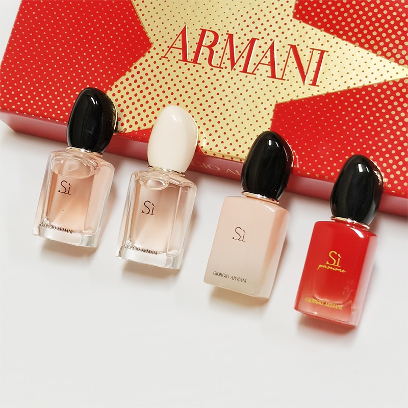 Set 4 Chai Nước Hoa Mini Giorgio Armani Sì 7Ml