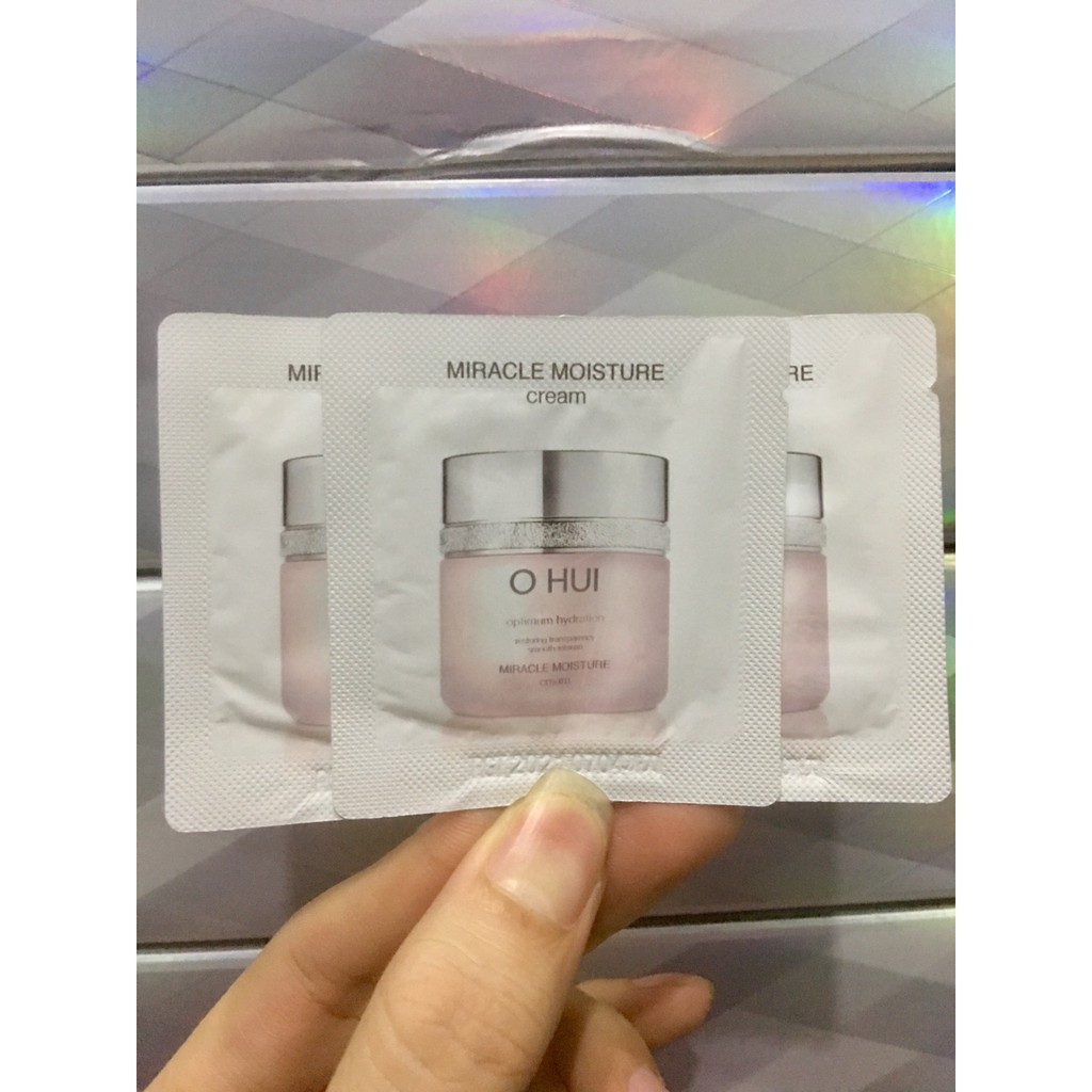 [Hcm]Combo 10 Gói Sample Kem Dưỡng Ẩm Trắng Da Láng Mịn Ohui Miracle Moisture Crem Chất Lượng Sản Phẩm Đảm Bảo An Toàn Đến Sức Khỏe Người Dùng Và Cam Kết Hàng Đúng Mô Tả