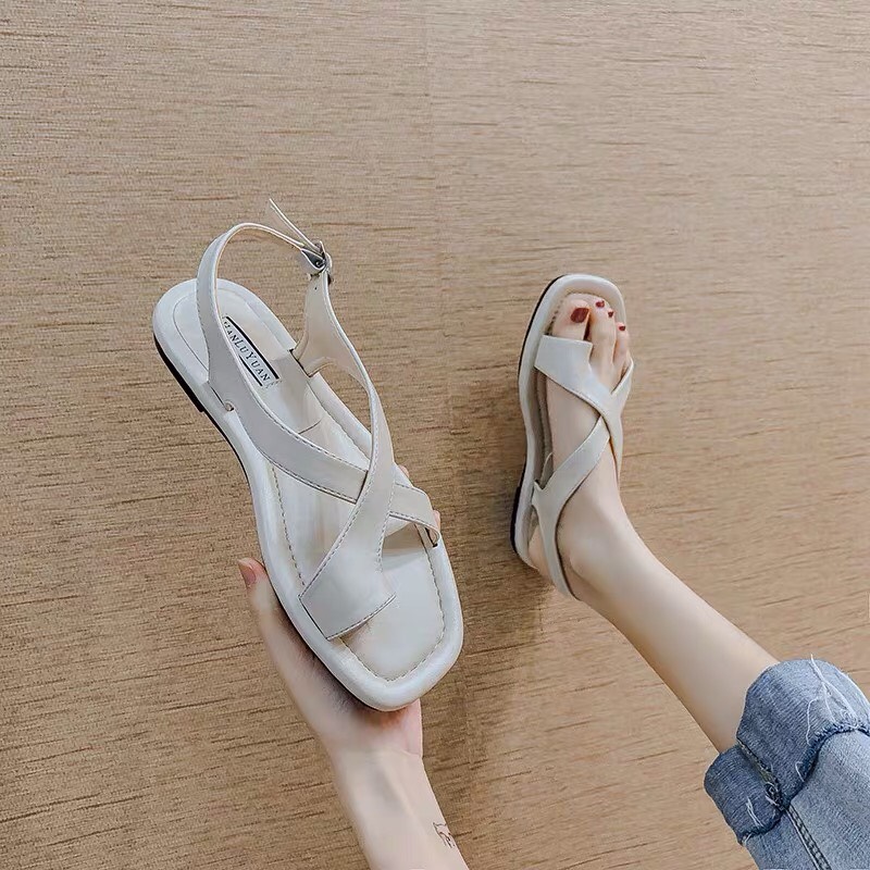 Dép Sandal nữ đế bằng quai chéo xỏ ngón thời trang da mềm êm chân-SB21