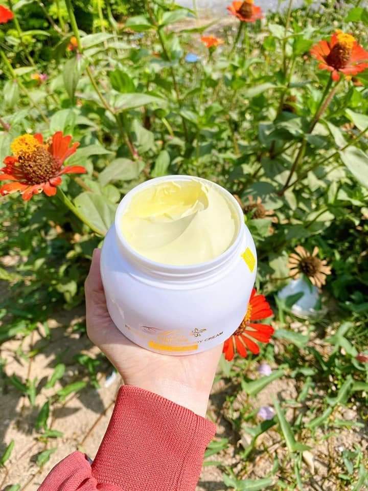 Kem Body Mềm Nước Hoa 2020 Acosmetics Mẫu Mới Nhất Kem Dưỡng Trắng Da Toàn Thân Dưỡng Ầm Chống Nắngchống Lão Hoá Chăm Sóc Da Phục Hồi Tái Tạo Da Giúp Da Trắng Mịn Trẻ Trung Perfume Protect Whitening Body Cream Claura Beautyk