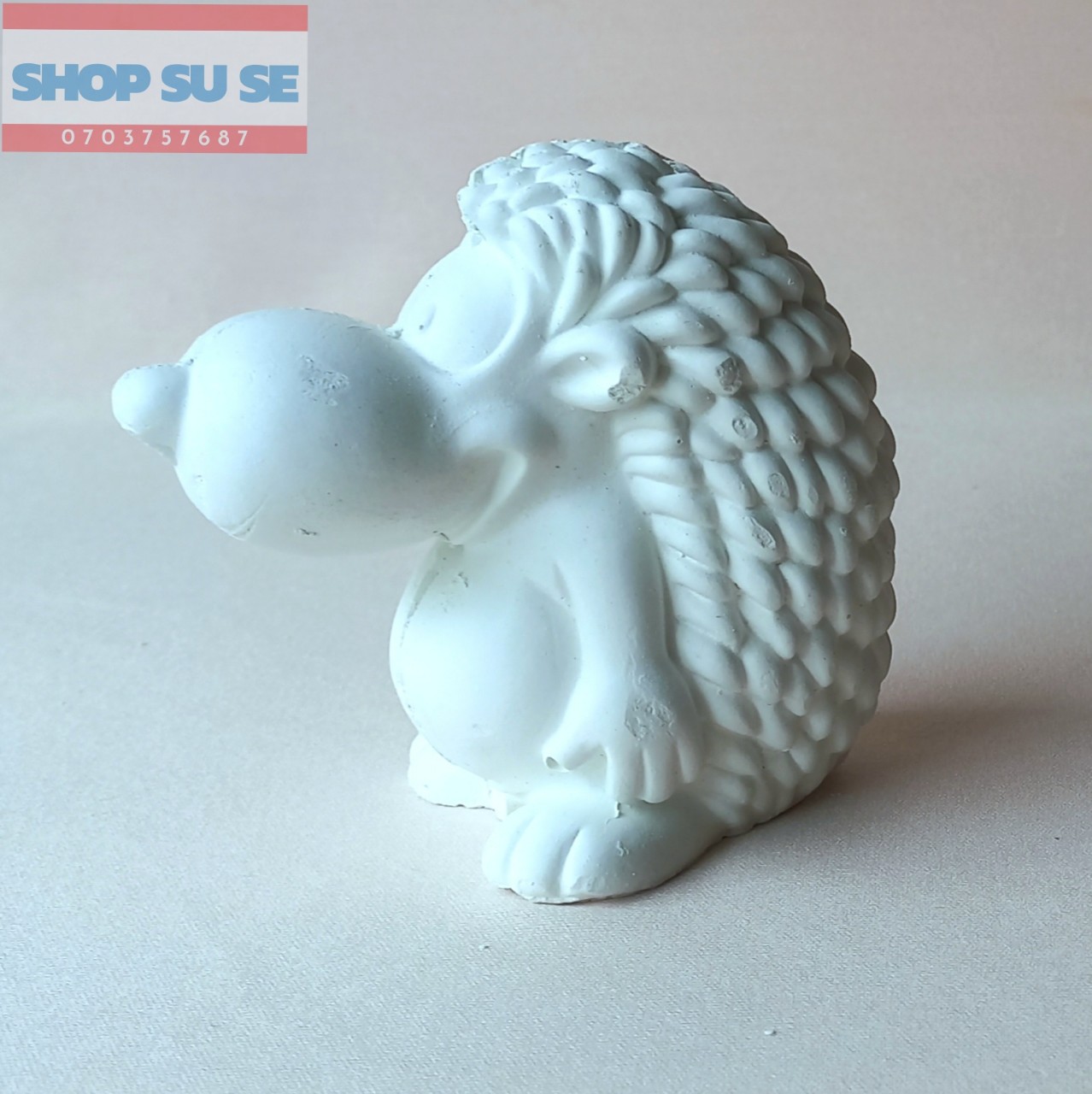 Tượng thạch cao cho bé tô màu. Cao khoảng 12cm. Sản phẩm không bao gồm màu.