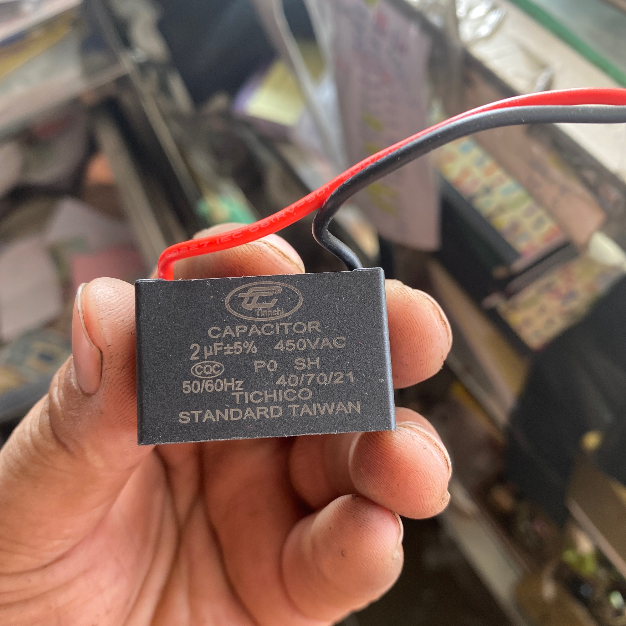 Tụ đề quạt (capacitor) các 1.5 2uf-22uf