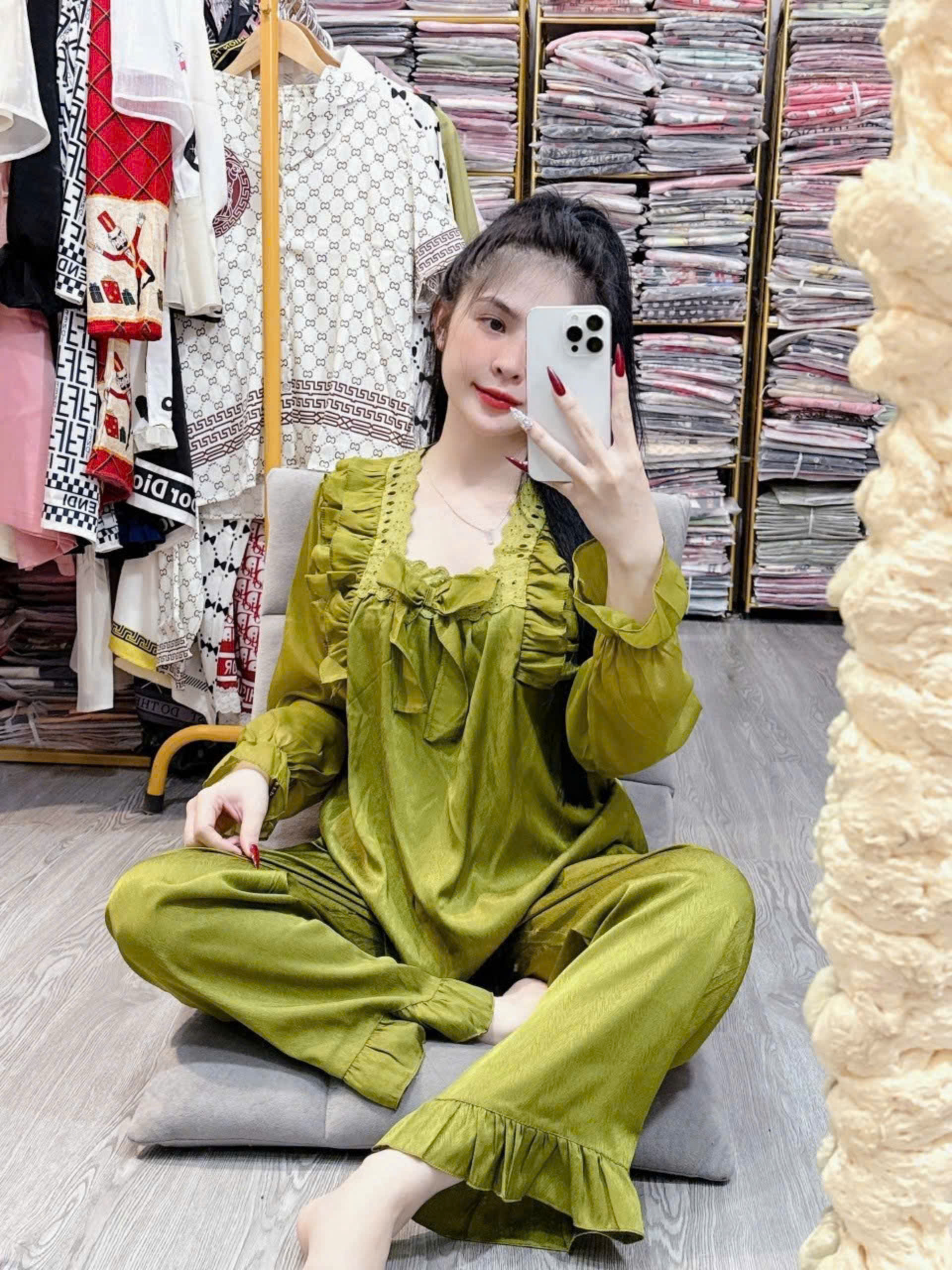 Bộ đồ ngủ lụa 2 dây vải lụa Laitn phối voan freesize 54kg - cn88