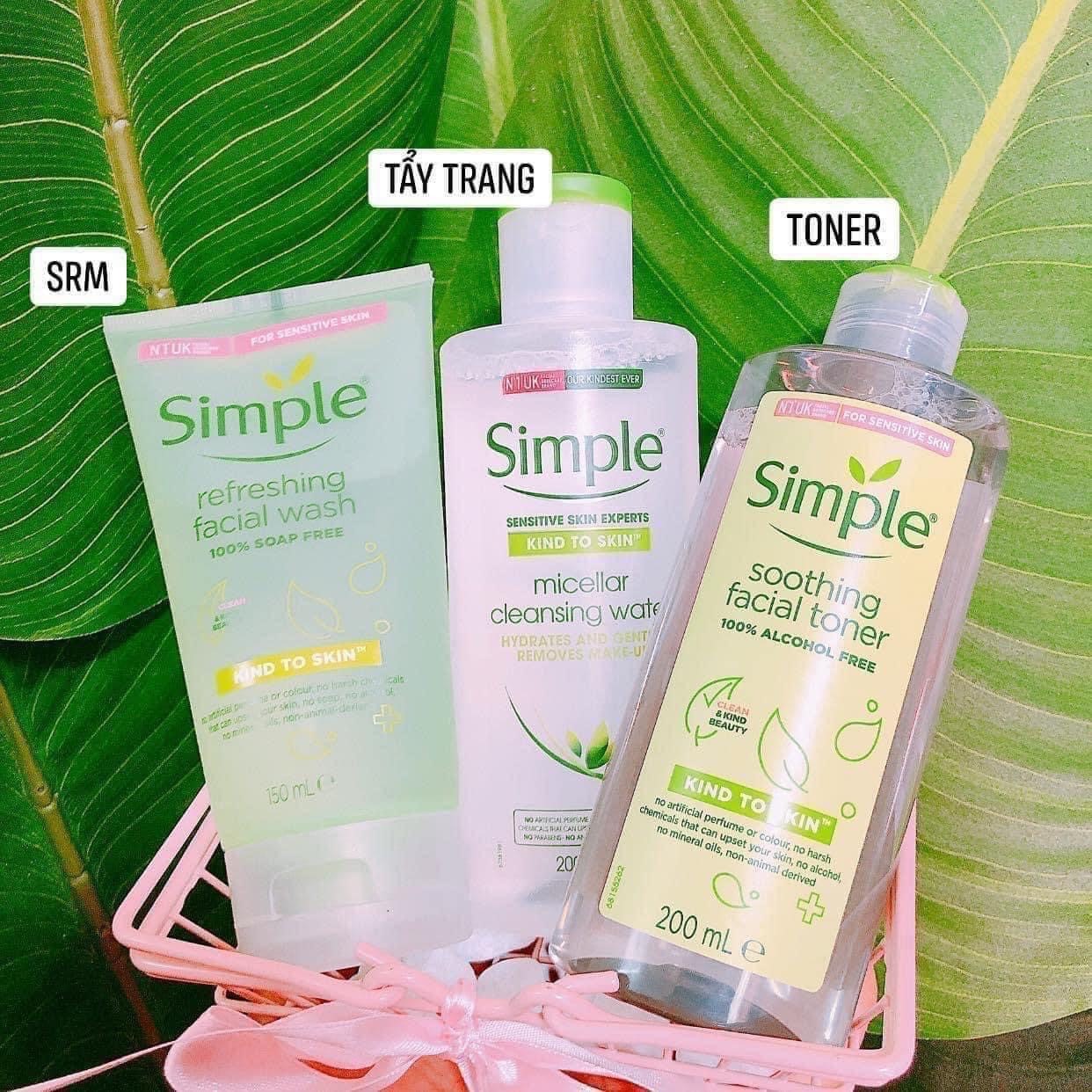 Combo Simple Làm Sạch & Cân Bằng Dịu Nhẹ Da Nhạy Cảm 3 Món Kind To Skin Micellar Cleansing Water 200Ml + Refreshing Facial Wash Gel 150Ml + Kind To Skin Soothing Facial Toner 200Ml