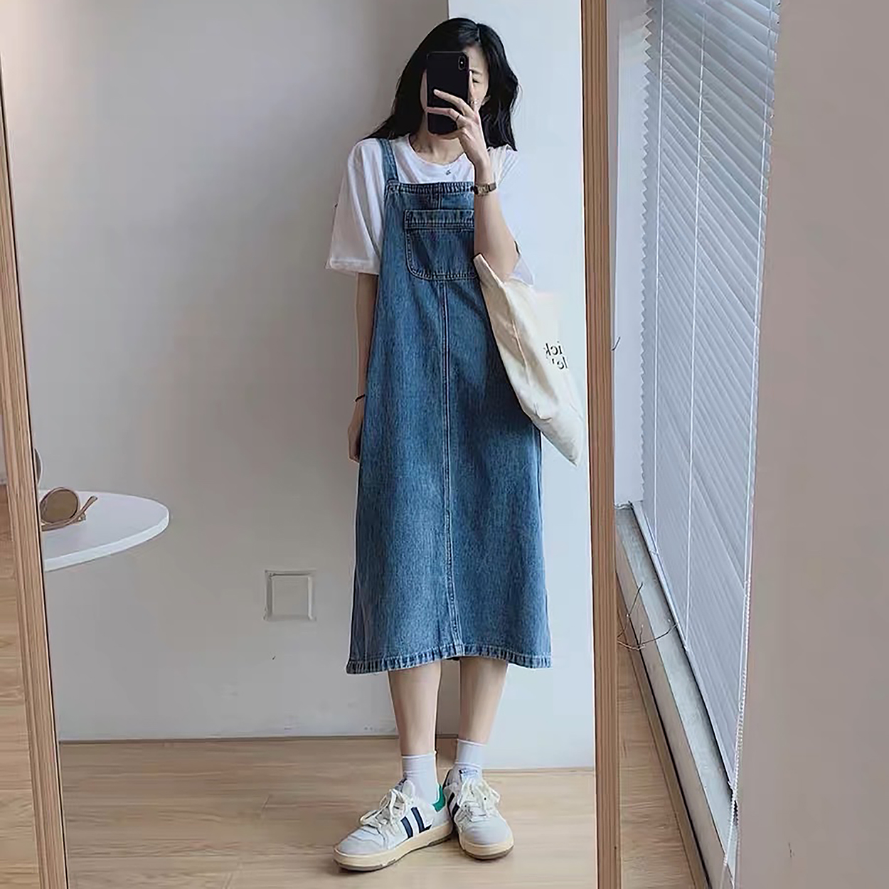 Váy Yếm Nữ Fm Style Chất Kaki 1 Túi Thêu Hình Phối Chỉ Viền Phong Cách Dễ  Thương Hàn Quốc 208040074 giá rẻ nhất tháng 3/2024