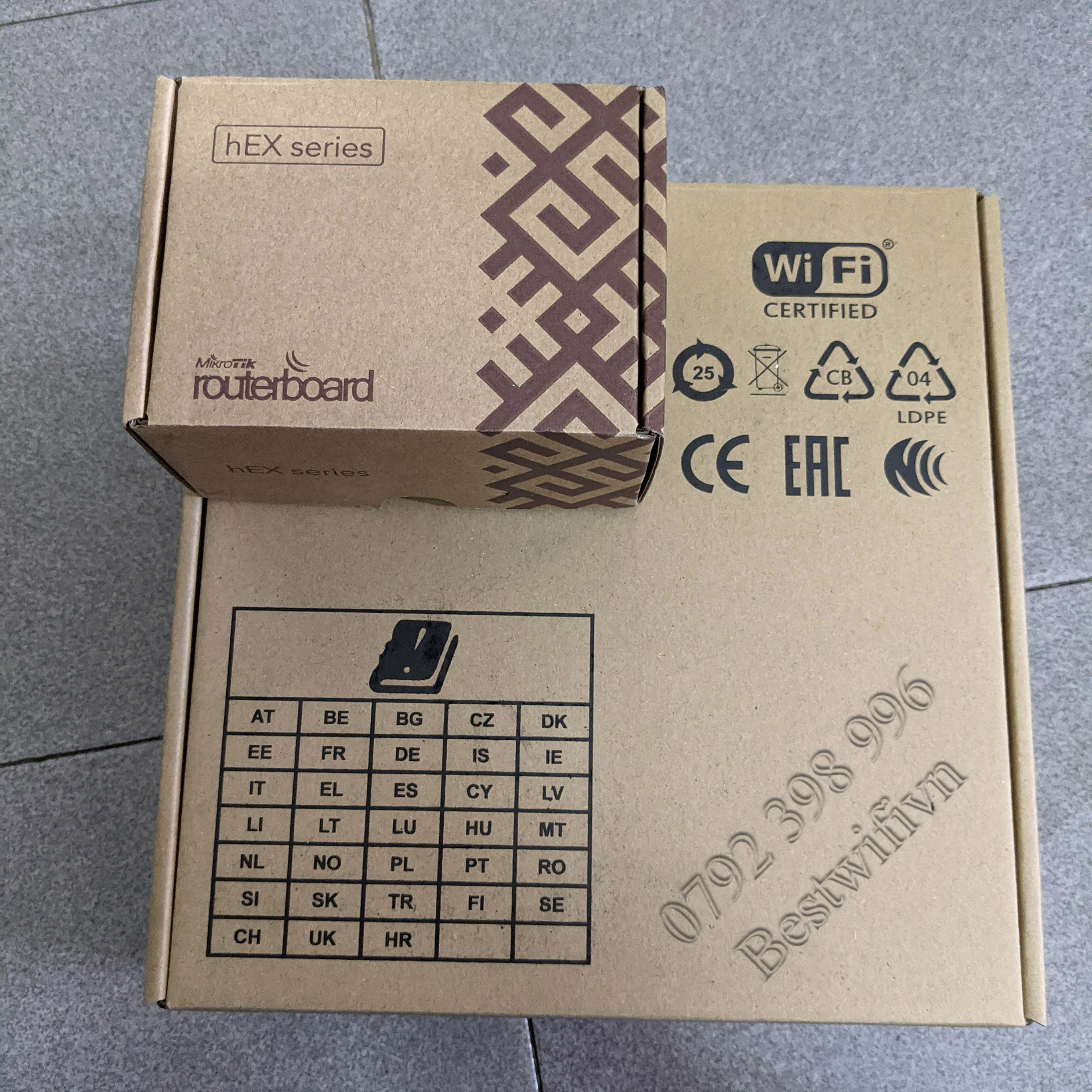 [HCM]Combo router cân bằng tải Mikrotik RB750Gr3 + wifi chuyên dụng Aruba 225