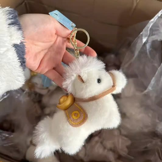 Móc khoá ngựa bông mini sang chảnh trang trí túi xách balo lông mềm mịn ngộ nghĩnh mới nhất 2026