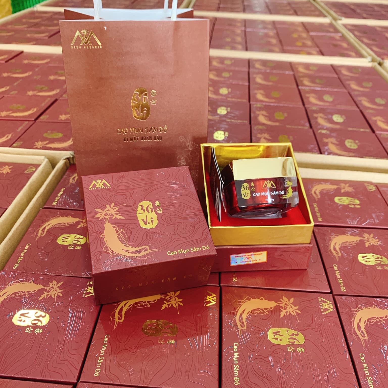 [HCM]Cao mụn sâm đỏ – hộp full 15g