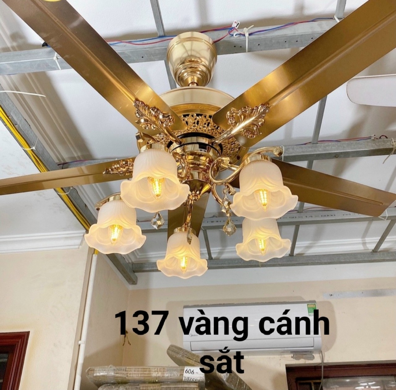 Quạt Trần Đè 5 Cánh Cao Cấp-Động Cơ DC có đảo chiềuSiêu Mát-Điều Khiển Từ Xa 6 Tốc Độ GióSải Cánh 13