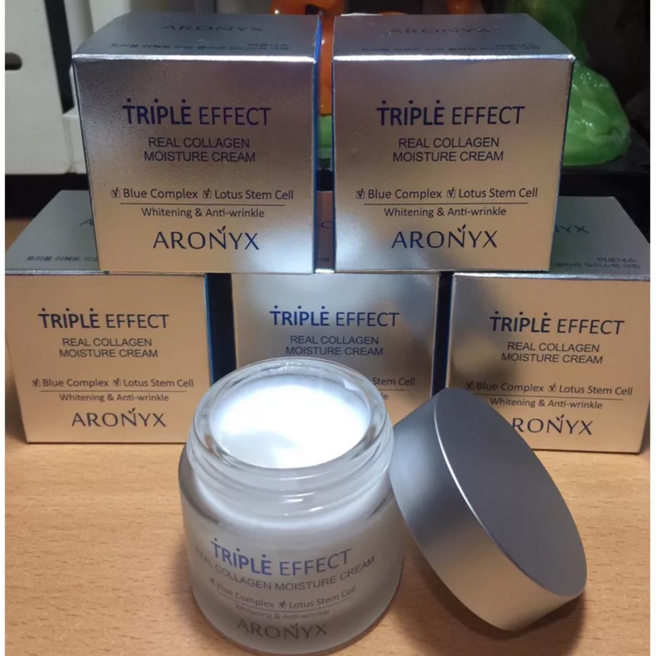 Kem dưỡng da Aronyx Triple Effect Real Collagen Moisture Cream 50ml