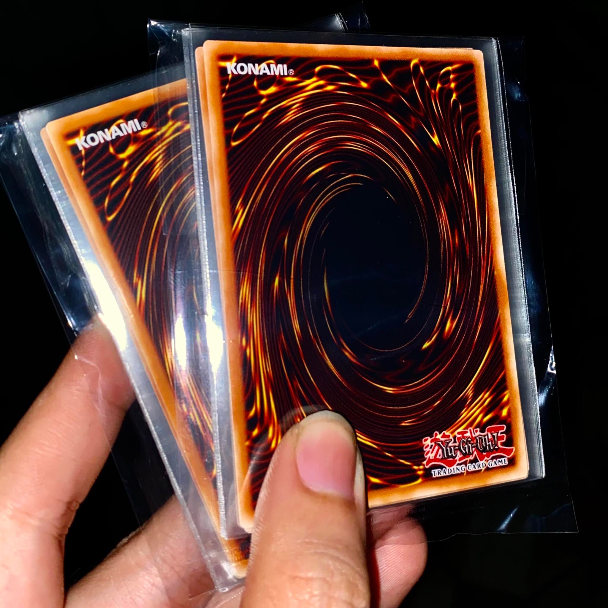 Gói 10 lá bài Yugioh chính hãng random ngẫu nhiên - Thẻ bài do Konami sản xuất - Tặng kèm sleeve bọc