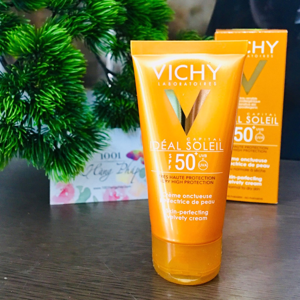 Kem Chống Nắng Vichy 60Ml Spf 50+ Chống Nắng Dưỡng Ẩm