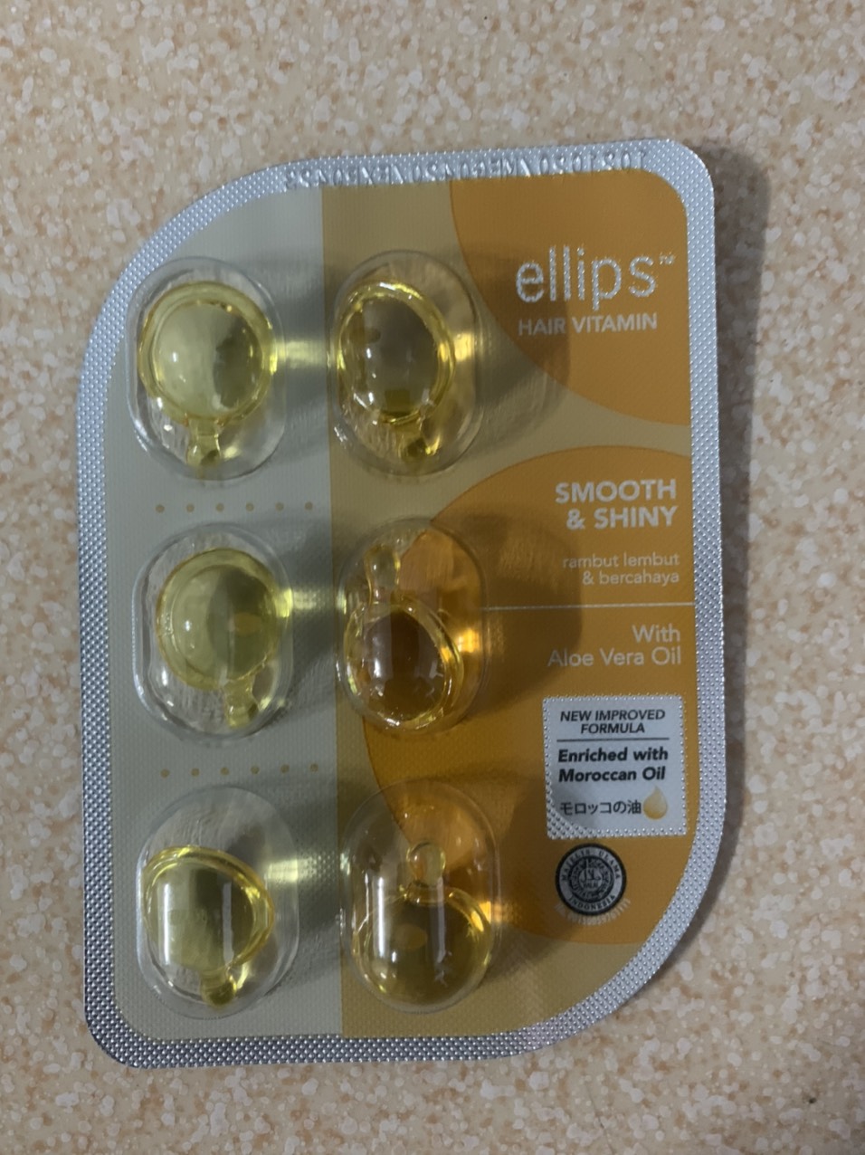 [HCM]Serum Dầu Cá Ellips Dưỡng Tóc (Vỉ 6 Viên)|Dưỡng Tóc Óng Mượt cung cấp các vitamin và tinh dầu marrocan chiết xuất aloe vera cung cấp dưỡng chất và duy trì độ ẩm cho tóc sáng mượt chắc khỏe dễ chải  cam kết hiệu quả