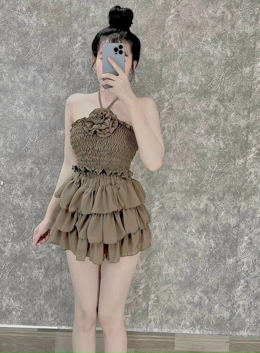 Set áo yếm đính hoa phối chân váy tầng chất voan xinh xắn Set thời trang hottrend áo yếm croptop nhú