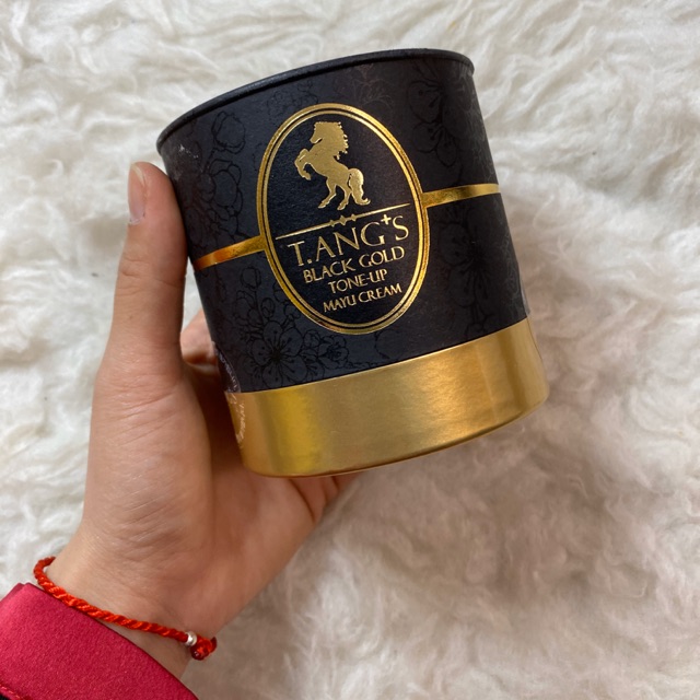 Kem Ngựa Tri Nám T.ang+S Black Gold Tone - Up Mayu Cream 100 Gram