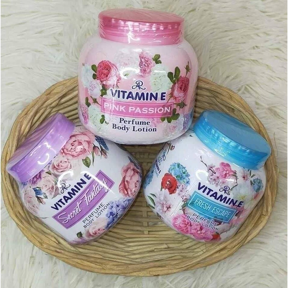 01 Hủ Dưỡng Thể Hương Nước Hoa Ar Vitamin E Perfume Body Lotion Thái Lan 200Gram