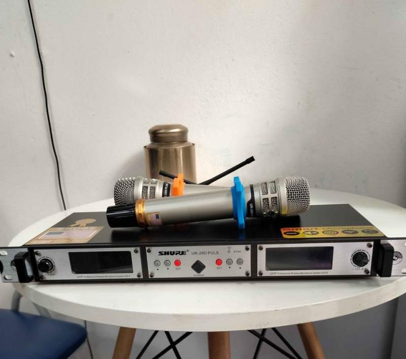 Mic không dây cao cấp Shure UR-29D plus