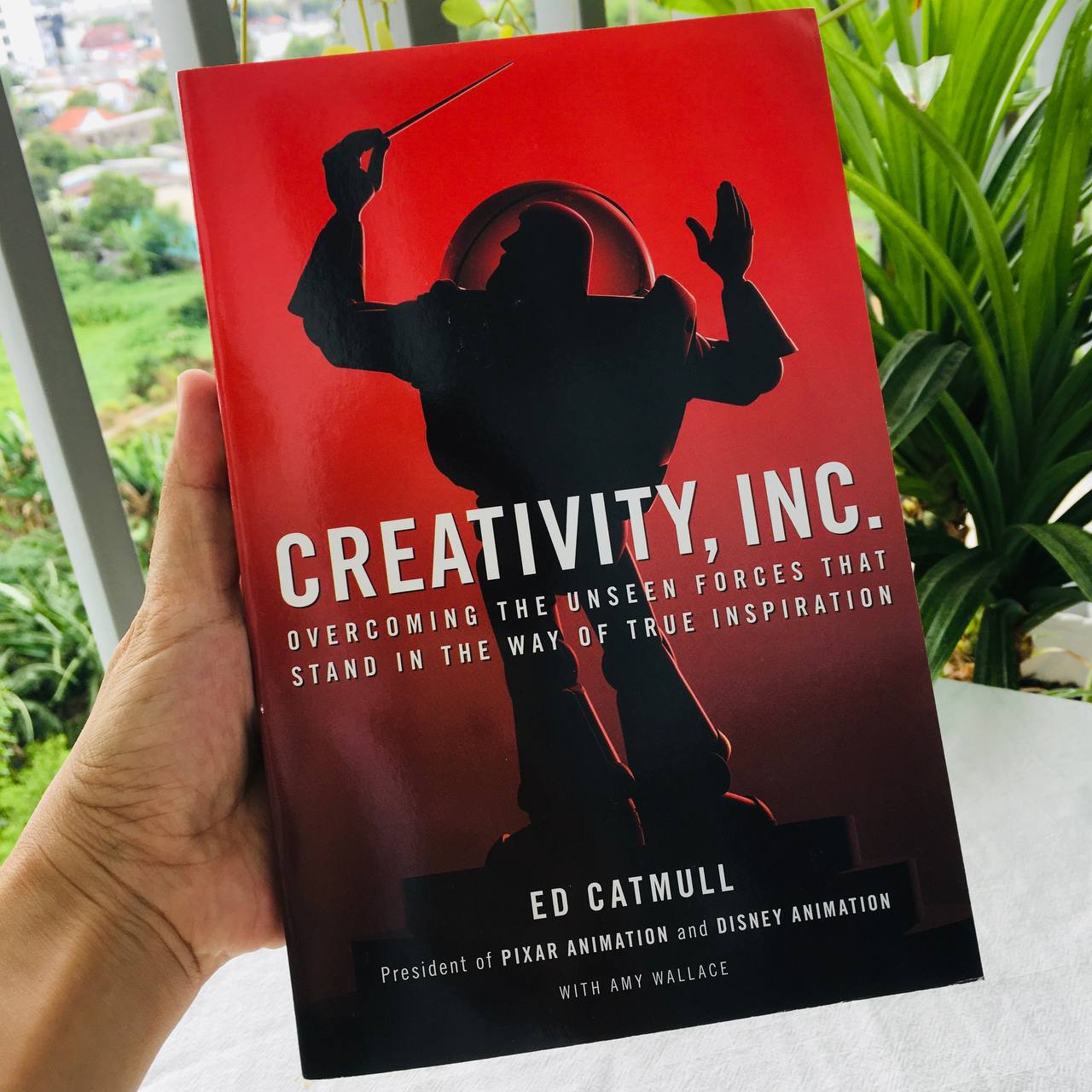 Sách Creativity Inc : Overcoming the unseen forces that stand in the way of true inspiration by Ed Catmull and Amy Wallace..