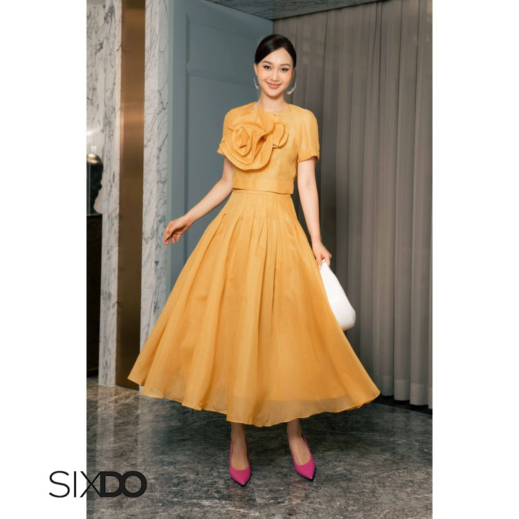 Chân váy tơ organza hạ eo SIXDO (Yellow Pleated Midi Skirt)