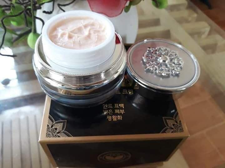 SẠCH THÂM NÁM SAU 2 THÁNG SỬ DỤNG