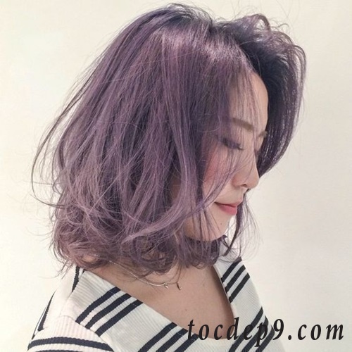 Tự nhuộm tóc màu Tím phúc bồn tử tại nhà hàng nội địa Việt Nam không gây hư tổn cho tóc (Trọn bộ tặng gang tay trợ nhuộm)