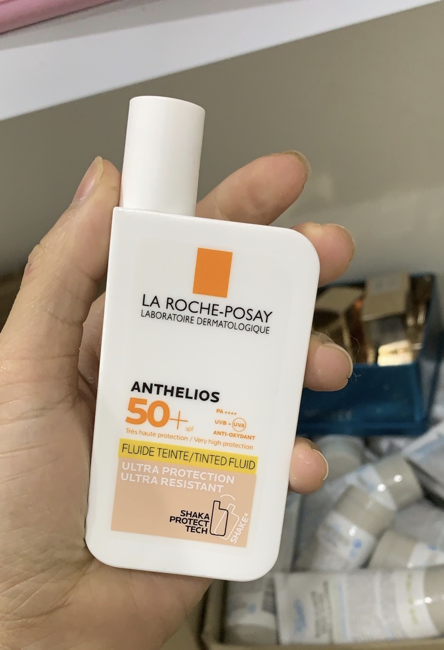 [Hcm]La Roche - Posay Anthelios Shaka Fluid Spf50+ Teinte - Kem Chống Nắng Có Màu 50Ml