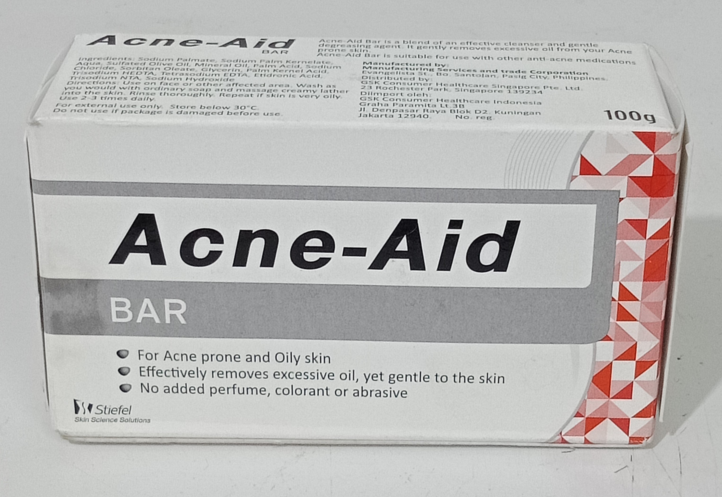 Xà phòng tắm Acne Aid làm sạch và loại bỏ nhờn trên da ( dạng bánh 100g)