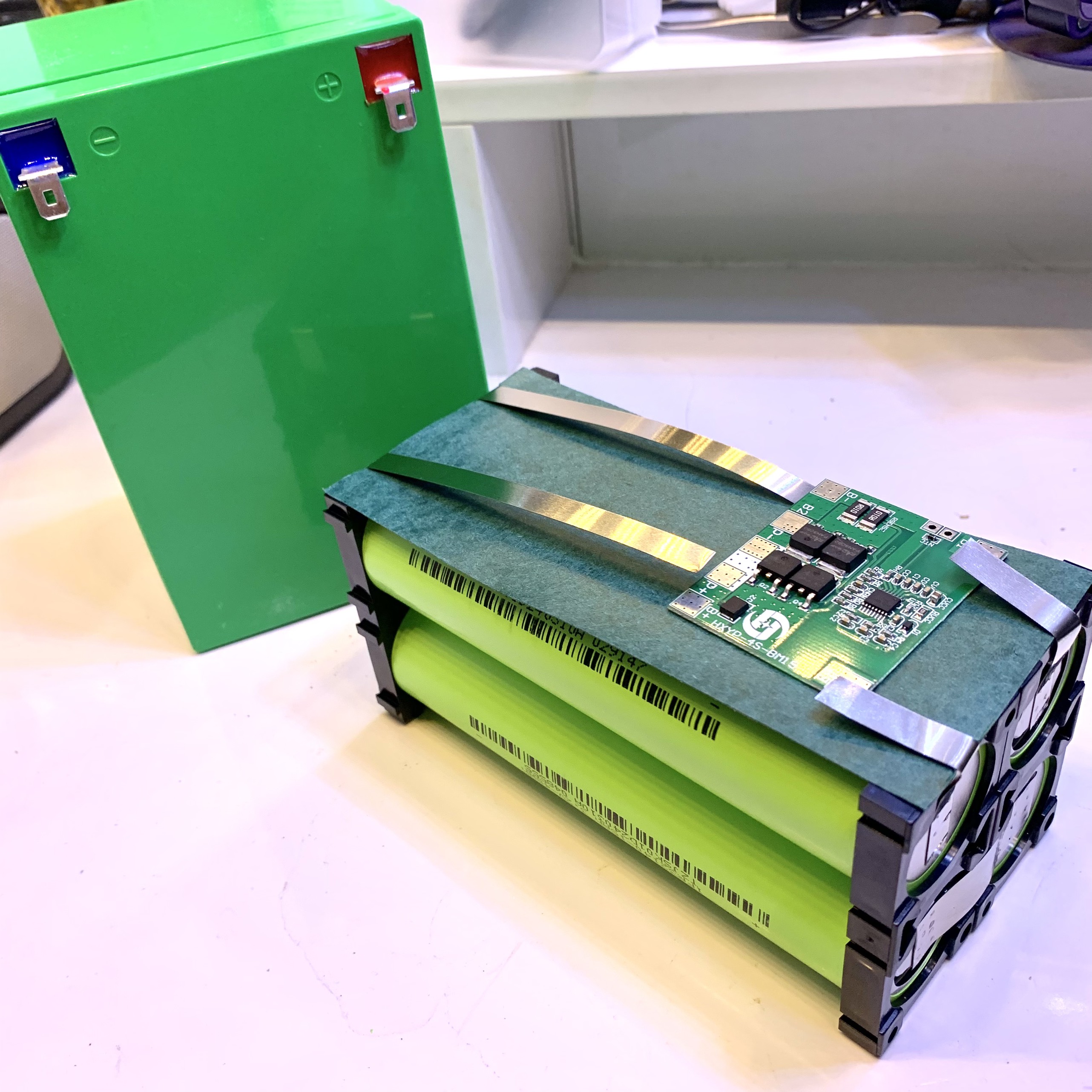 Khối Pin 4s 12v 15Ah hàn sẵn(mạch-hộp-mạch) pin 32140 mới 100%