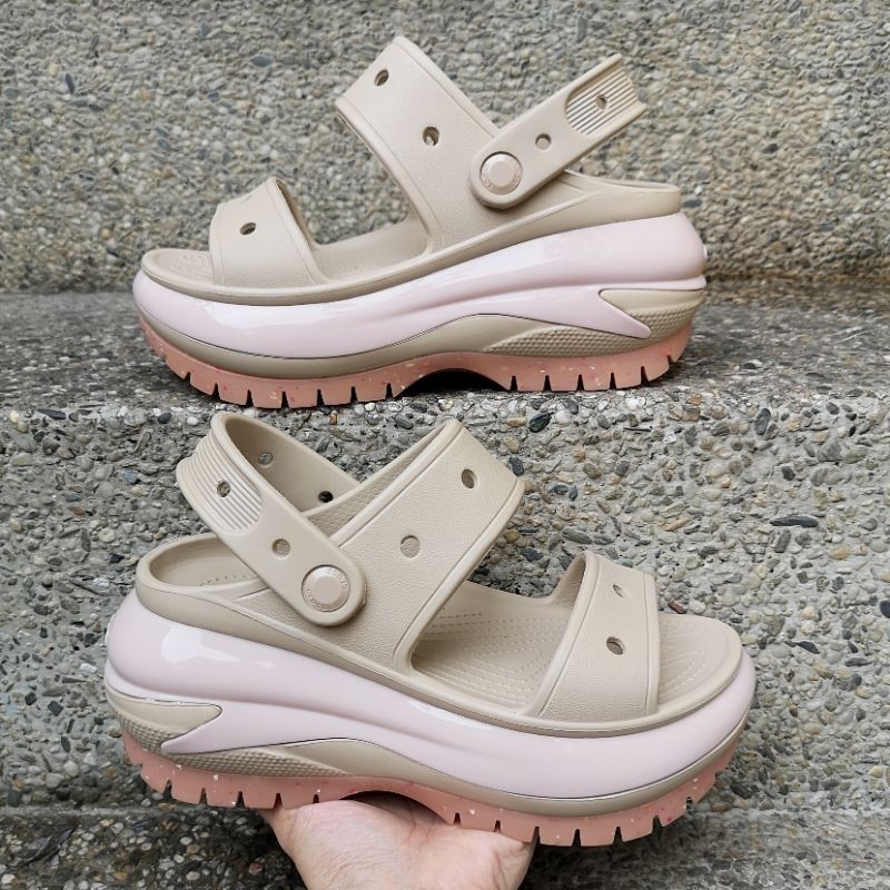 DÉP SANDAL ĐẾ XUỒNG 8CM CHỐNG HÔI CHÂN CROCS MEGA CRUSH CHO NỮ