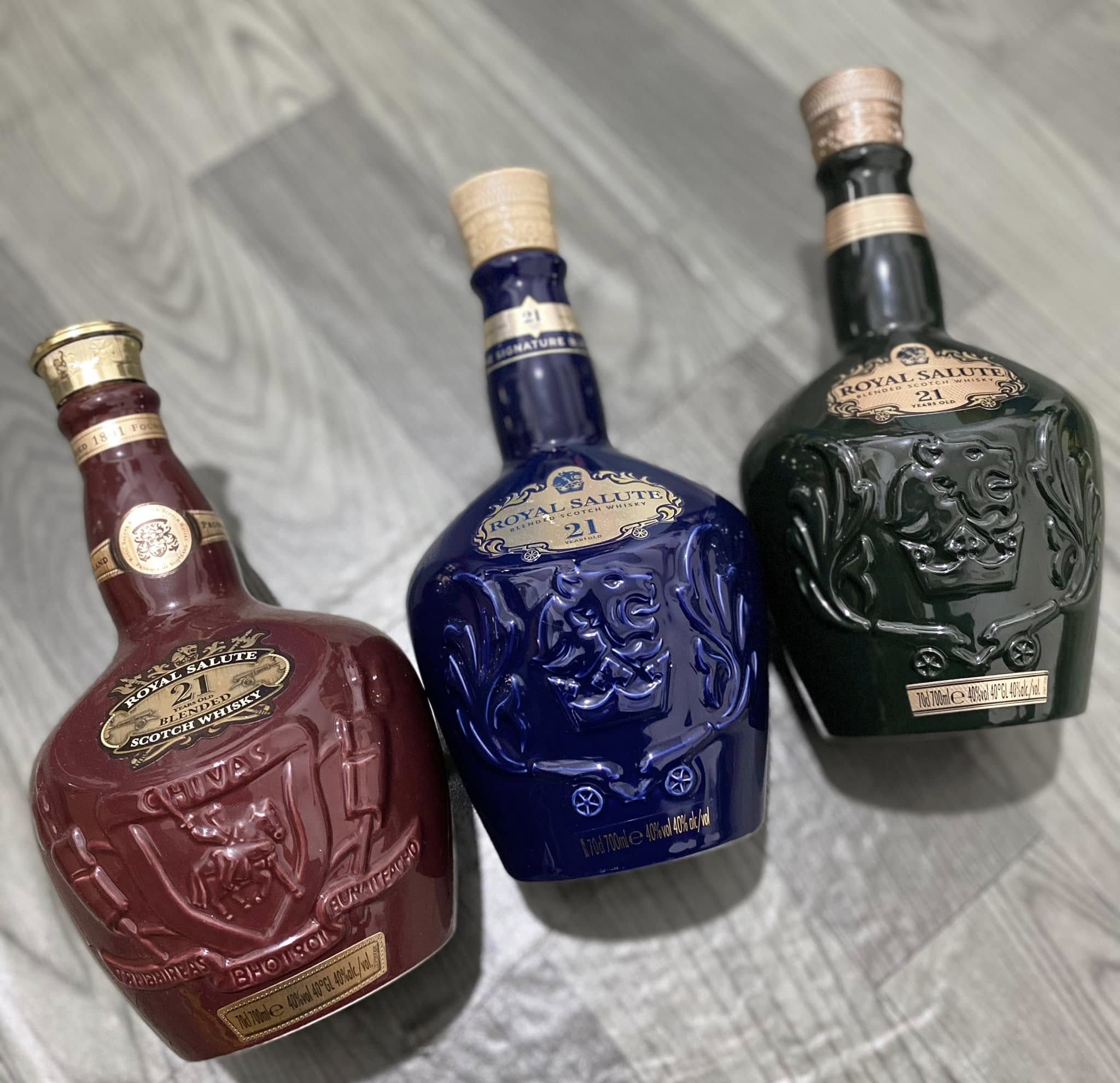vỏ chai rượu chivas 21
