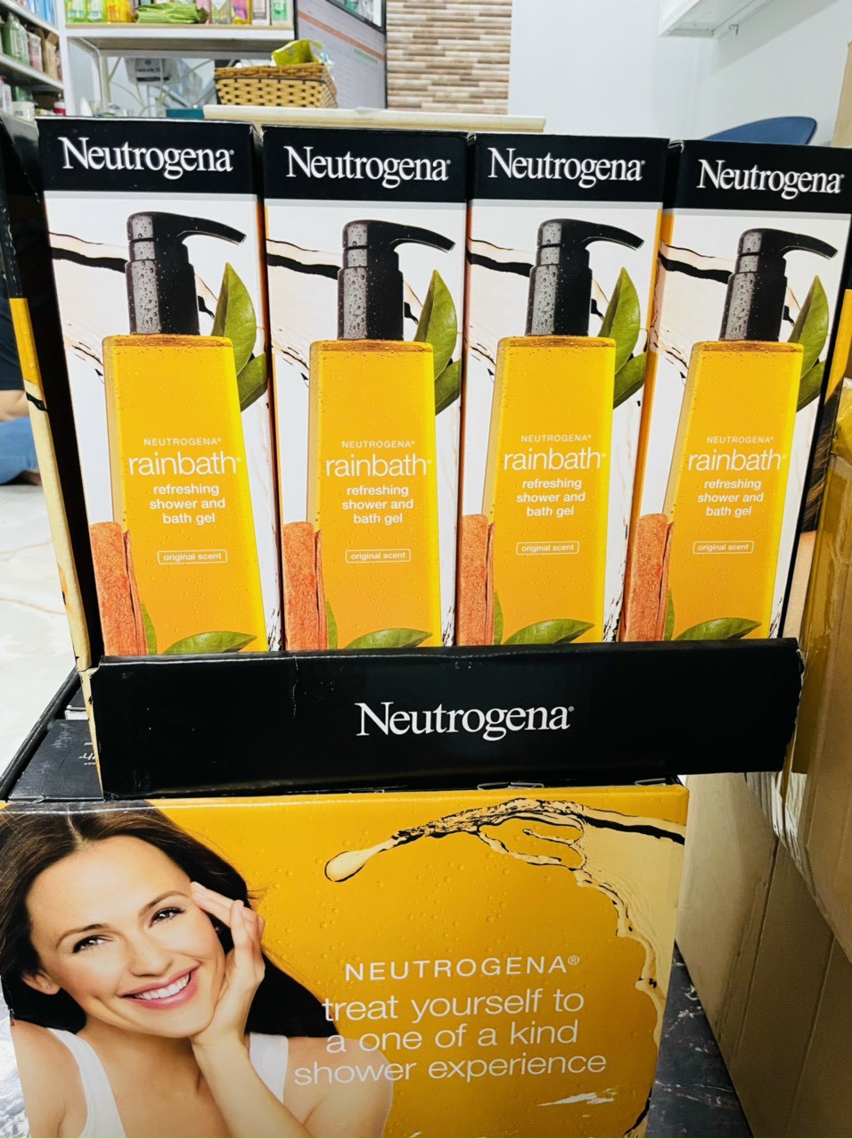 [ Chính Hãng Mỹ - Gửi Từ Người Thân ]. Sữa Tắm Giảm Mụn Lưng Neutrogena 118 Lít. Gel Tắm Loại Bỏ Và Ngăn Ngừa Mụn Hiệu Quả.