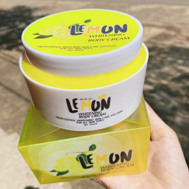[Hcm]Kem Body Lemon Chanh Trắng Cấp Tốc Sau 7 Ngày Loại Bỏ Tế Bào Chết Thơm Dịu Nhẹ Hương Chanh Chống Nắng An Toàn Làm Sáng Vùng Da Thâm Sạm Không Bết Rít Lộ Vân Kem (250Gram) .