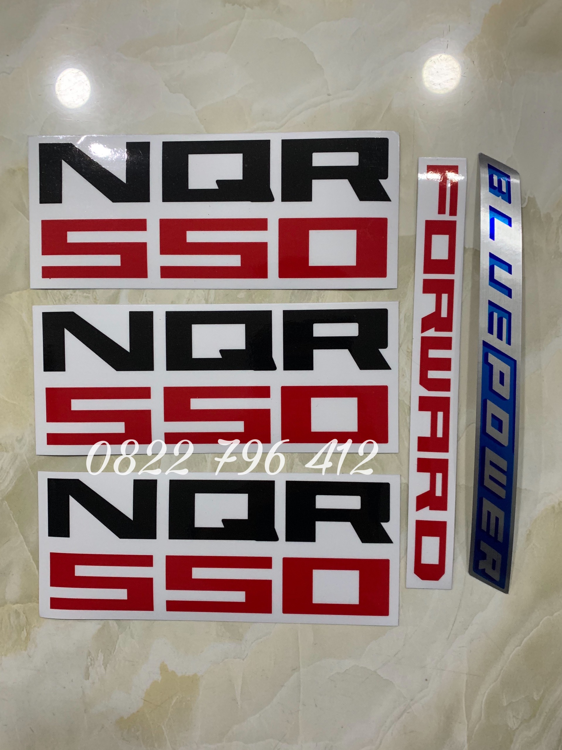 Tem chữ NQR 550 dán xe tải Isuzu 5T tem chữ NQR550  kèm hình sản phẩm thật