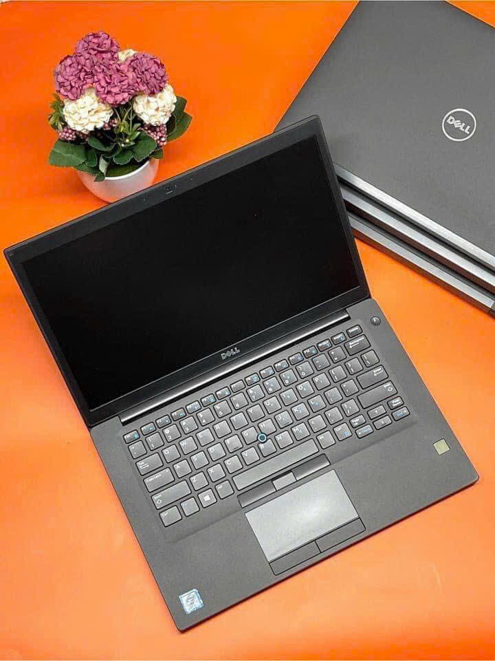 Laptop Mini 12.5in Dell 7270 Core I7 - 6600u/Ram 8Gb/SSD 256Gb Mỏng Nhẹ Đẹp Keng 97% - Máy Tính Chạy 24/24