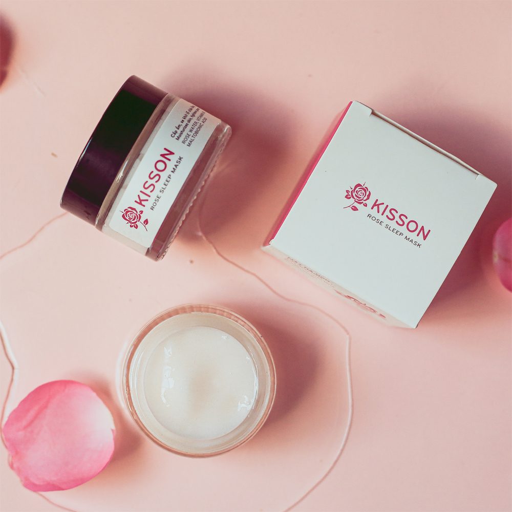Mặt Nạ Ngủ Hoa Hồng Nguồn Gốc Từ Tự Nhiên Giúp Làm Se Khít Lỗ Chân Lông Nuôi Dưỡng Và Khóa Ẩm Suốt 24 Giờ Mang Lại Làn Da Căng Mọng Và Mịn Màng - Sứa Closet