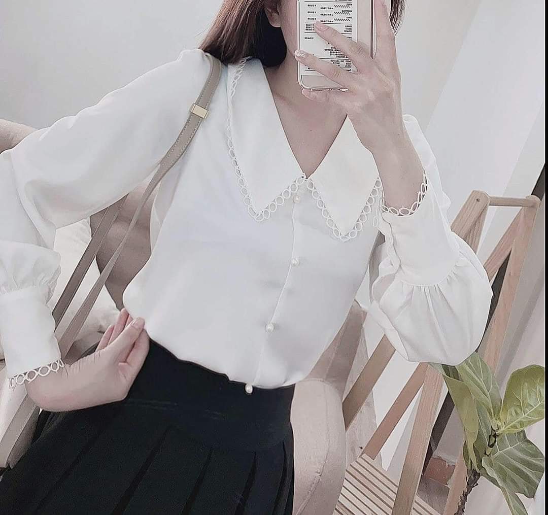 Áo sơ mi nữ công sở thời trang SURI tiểu thư viền ren bèo cổ kiểu Hàn Quốc màu trắng trẻ trung.