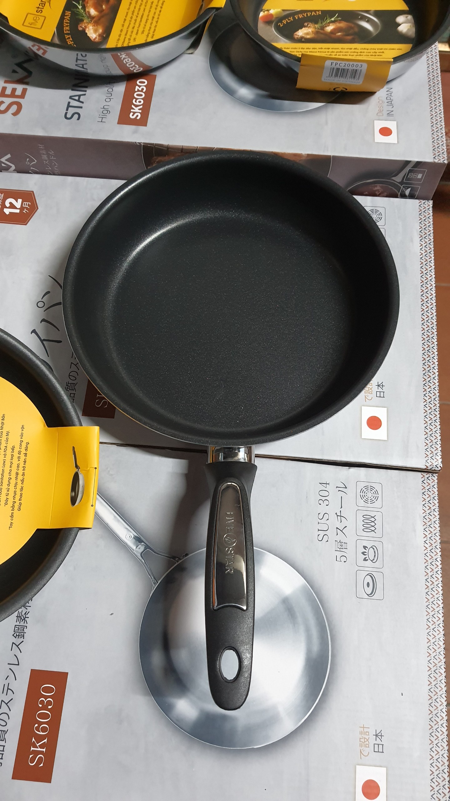 Chảo chống dính inox cao cấp fivestar 2 lớp dầy dặn đúc liền hàng xuất Nhật bắt nhiệt nhanh