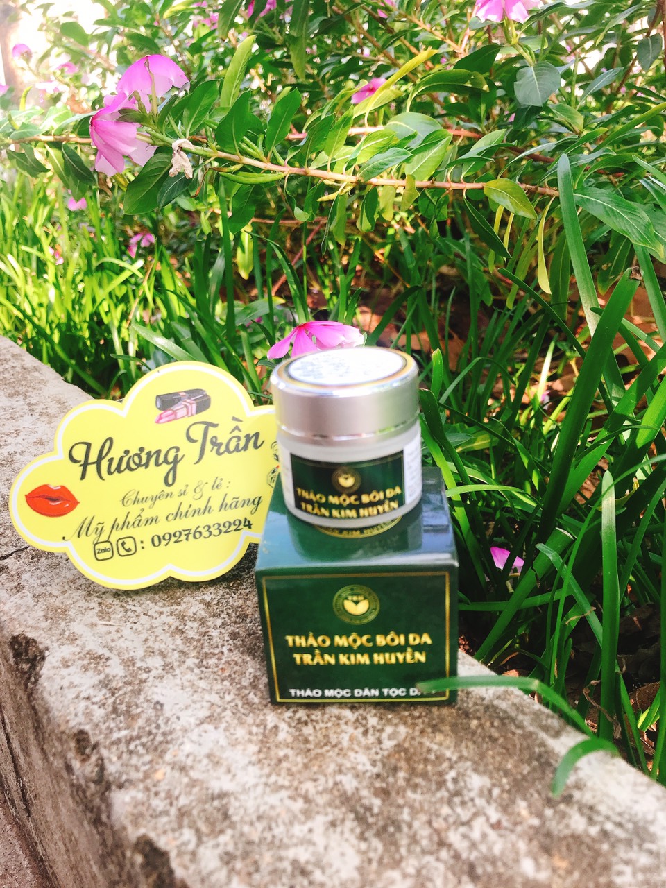 Thảo mộc bôi da tran kim huyen chinh hang