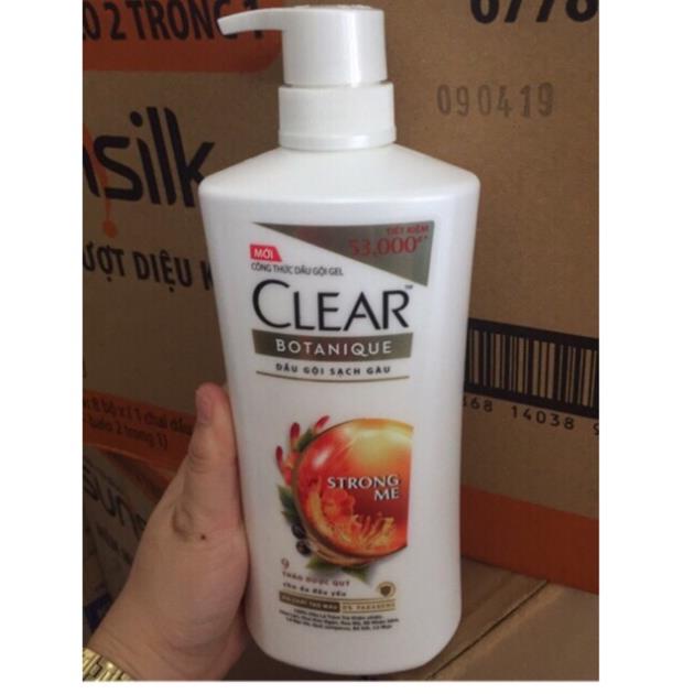 Dầu gội sạch gàu thảo dược Clear chai 630g Dầu gội sạch gàu thảo dược Clear chai 630g