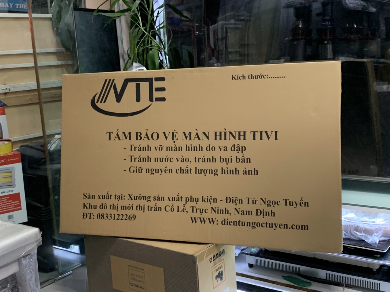 Tấm bảo vệ màn hình tivi 55 inch chống vỡ do va đập tránh bụi bẩn tránh nước vào