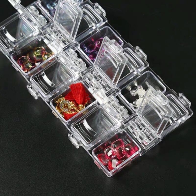 [HCM]Khay đựng đá và charm 12 ngăn nắp bật