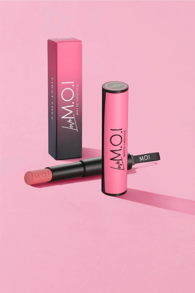 Son cao cấp FIRST LOVE màu HỒNG ĐẤT dạng lì bảo vệ môi dưới ánh tia cực tím – MOI cosmetics chính hãng Hàn Quốc