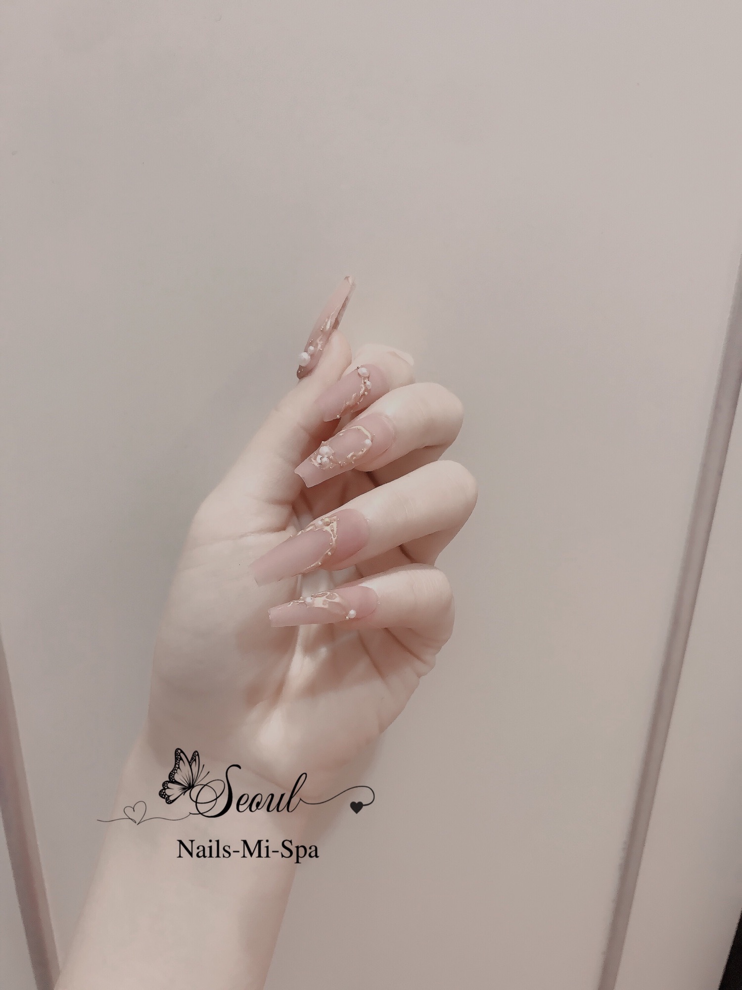 Nail box móng úp sẵn